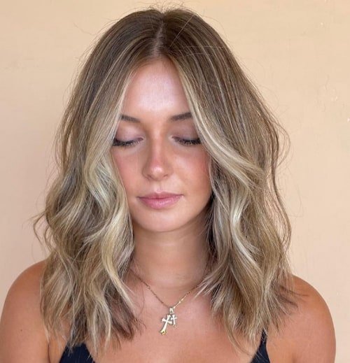 Medium Balayage Enhancing Shoulder-Length Hair in 2024